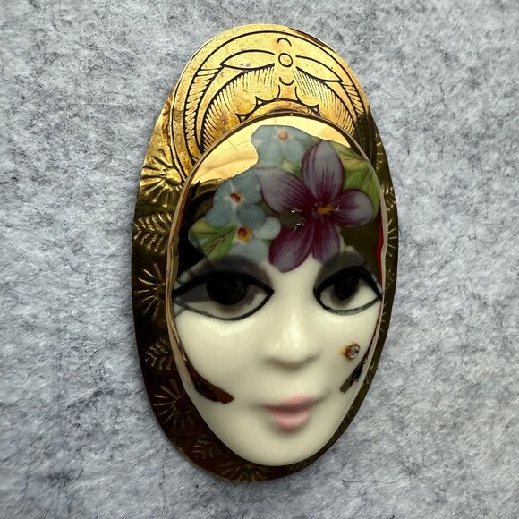 VTG Retro Flapper Face Brooch Hand-Painted Lady Pin Artist signed  Art Deco - Picture 7 of 11